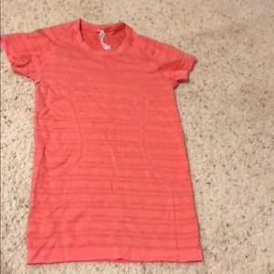 Lululemon coral shirt